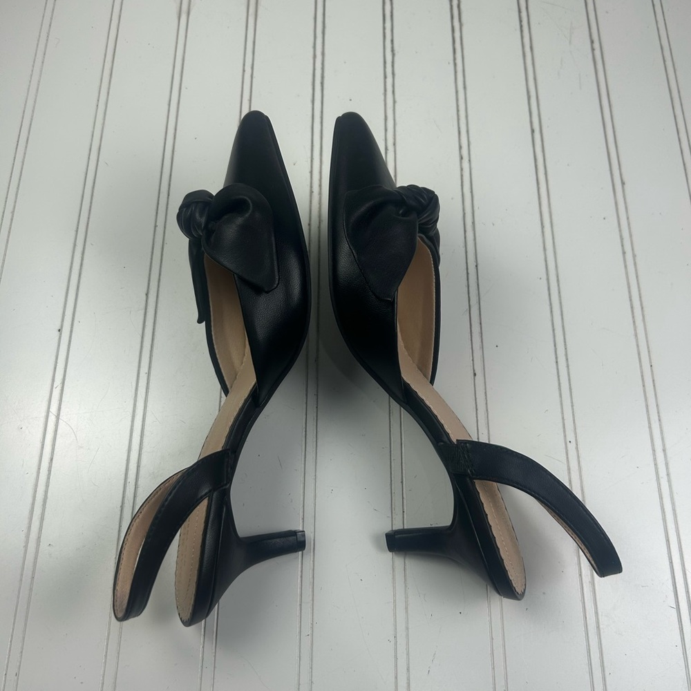 Isaac Mizrahi Black Slingback Bow Kitten Heels Pointed Toe Womenโs Size 9 - Picture 5 of 9